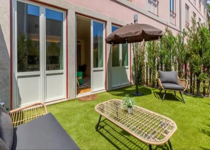 Pink Lux Apartments